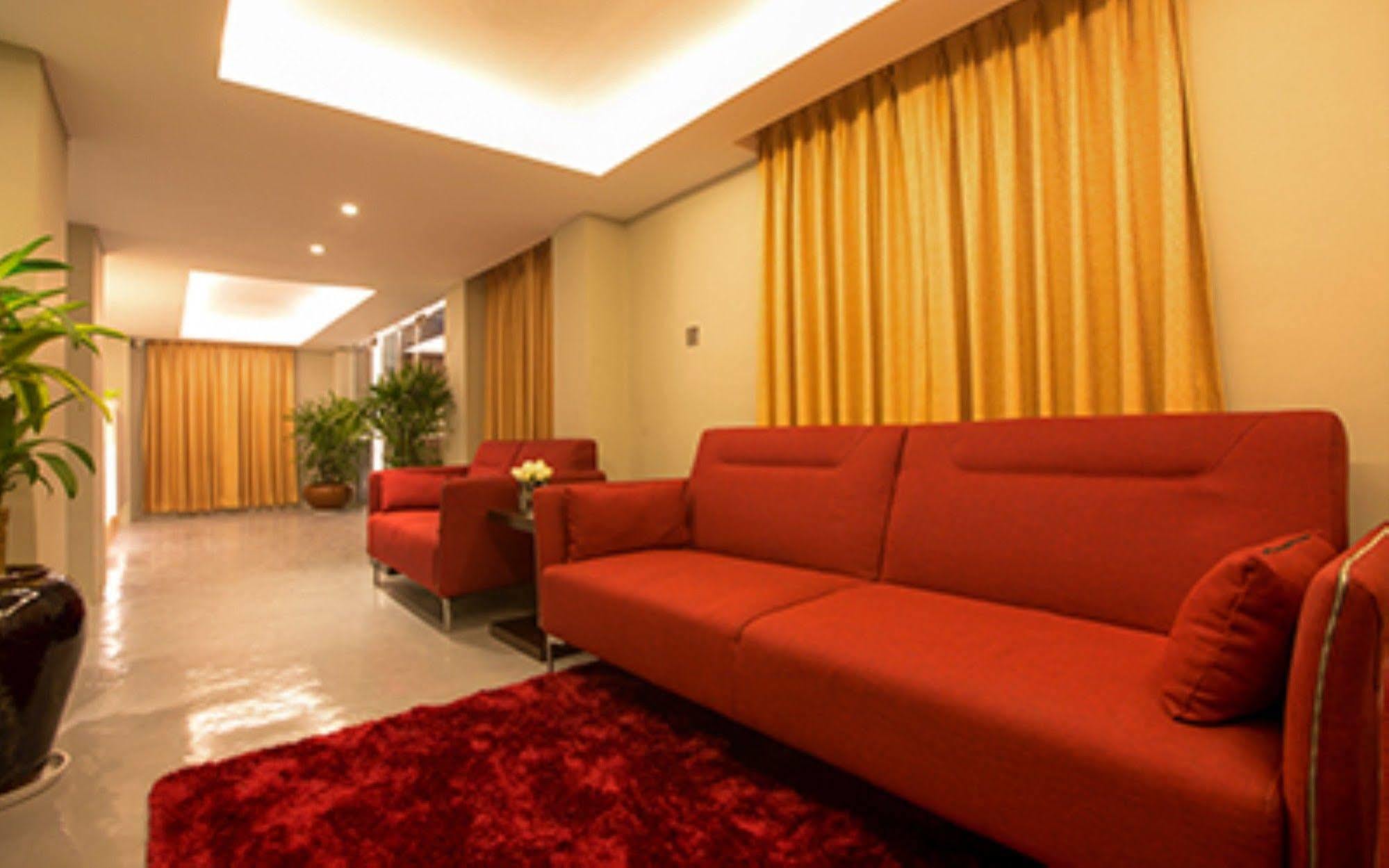 יאנגון Shwe Pyi San Yar Hotel מראה חיצוני תמונה