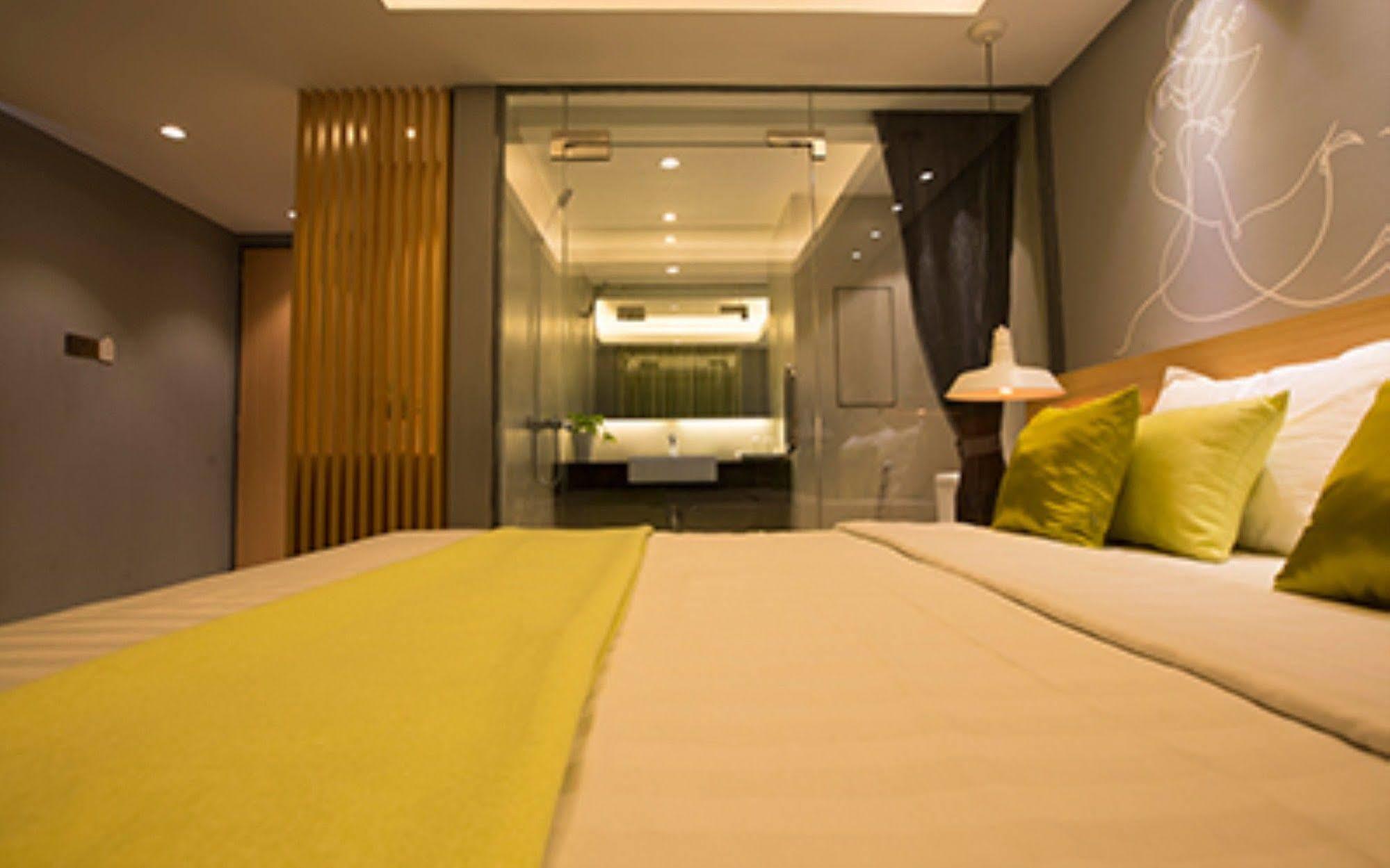 יאנגון Shwe Pyi San Yar Hotel מראה חיצוני תמונה